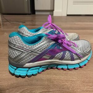 Brooks Adrenaline GTS 17